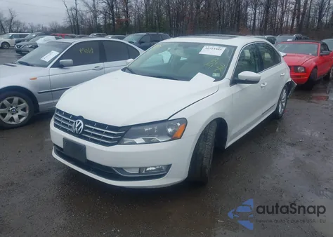 2013 Volkswagen Passat 2.5L Sel Premium из США, поврежденный, VIN 1VWCH7A32DC038984